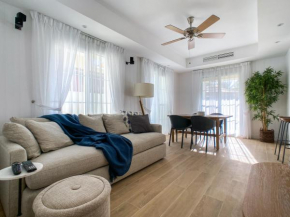 ELEGANT LAKE VIEW 3 BEDS VILLA / SWIMMING POOL